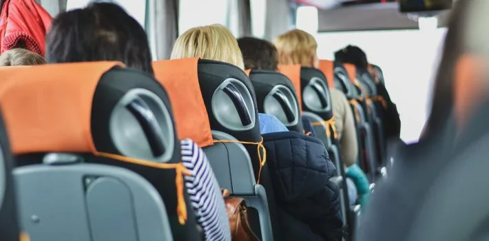 Autobuses en alquiler para 20 personas