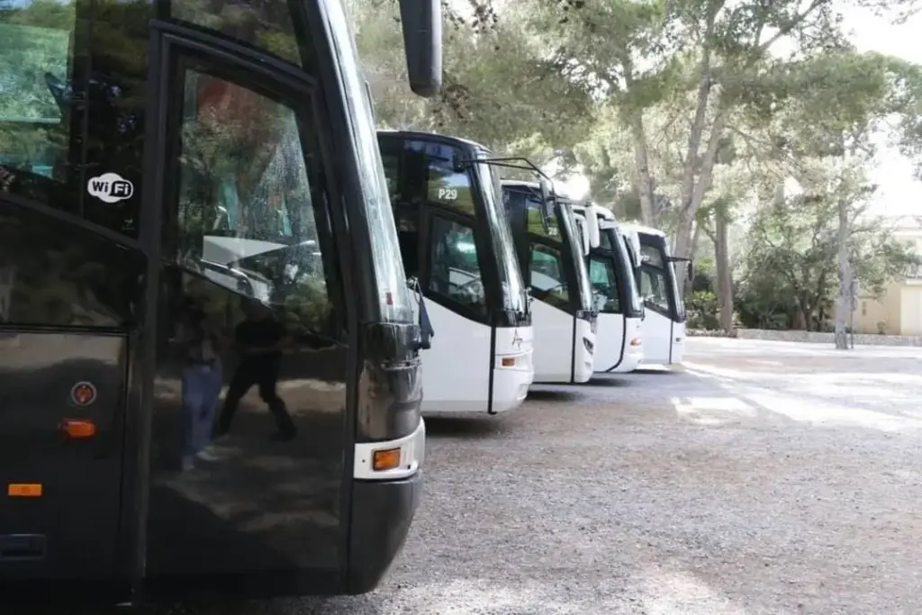 Por qué elegir el alquiler de autocares