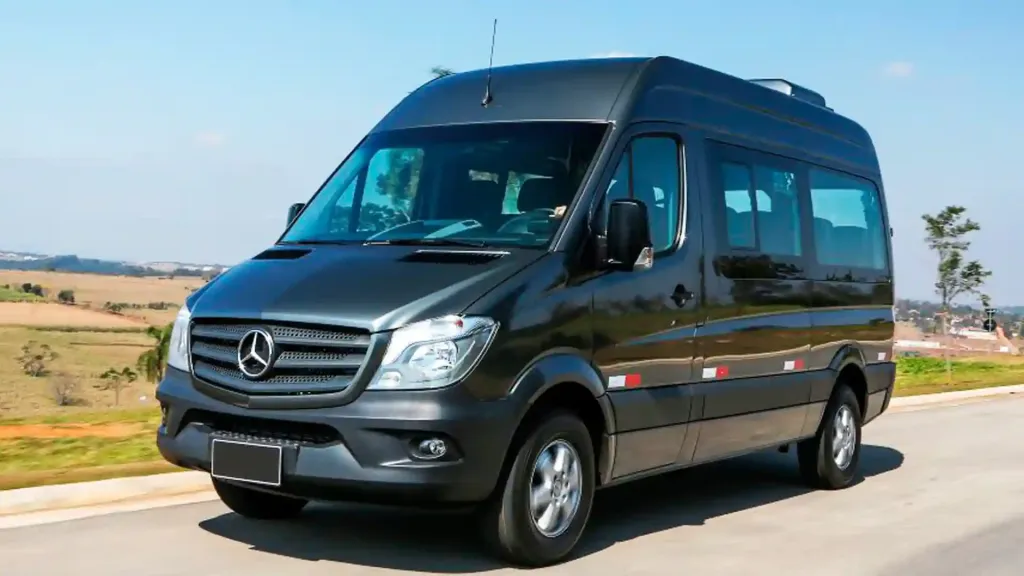 Cuándo contratar transporte privado para empresas