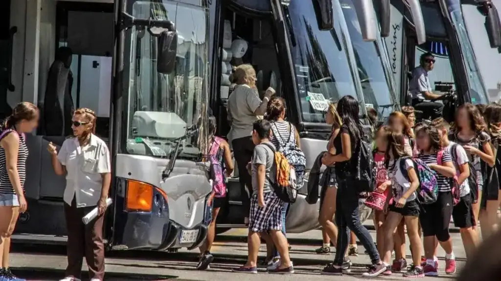 Transporte para excursiones escolares