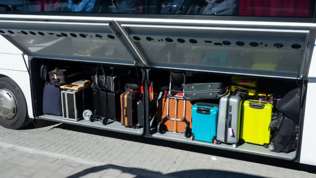 Cuántas maletas caben en un autobús por persona