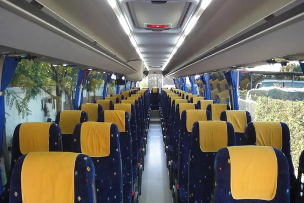 Por qué alquilar un autobús de 55 plazas