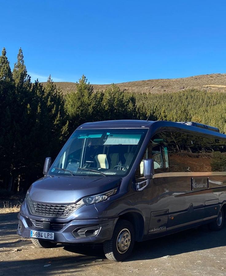 alquiler autobus transfer aeropuerto