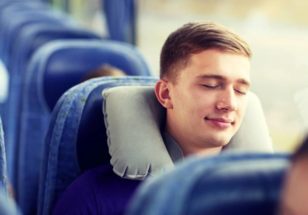 Consejos para dormir cómodo en un autobús