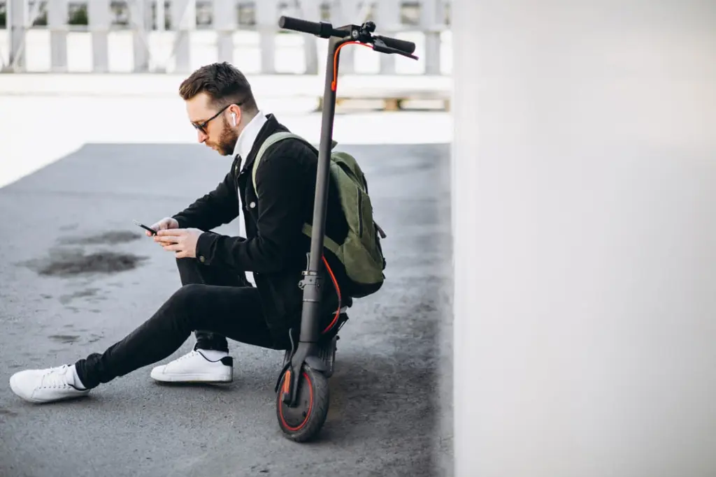 Es posible llevar un patinete eléctrico en la bodega del autobús