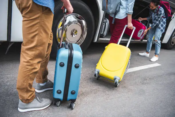 Se puede subir con maletas al autobús