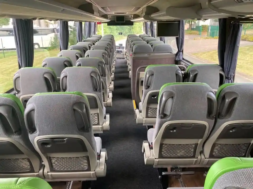 Consideraciones para la distribución de asientos en un autobús
