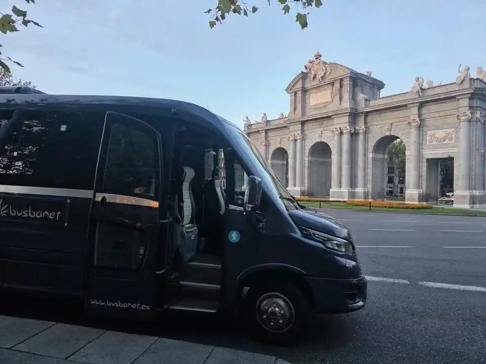 Demanda en el alquiler de autobuses para 30 personas